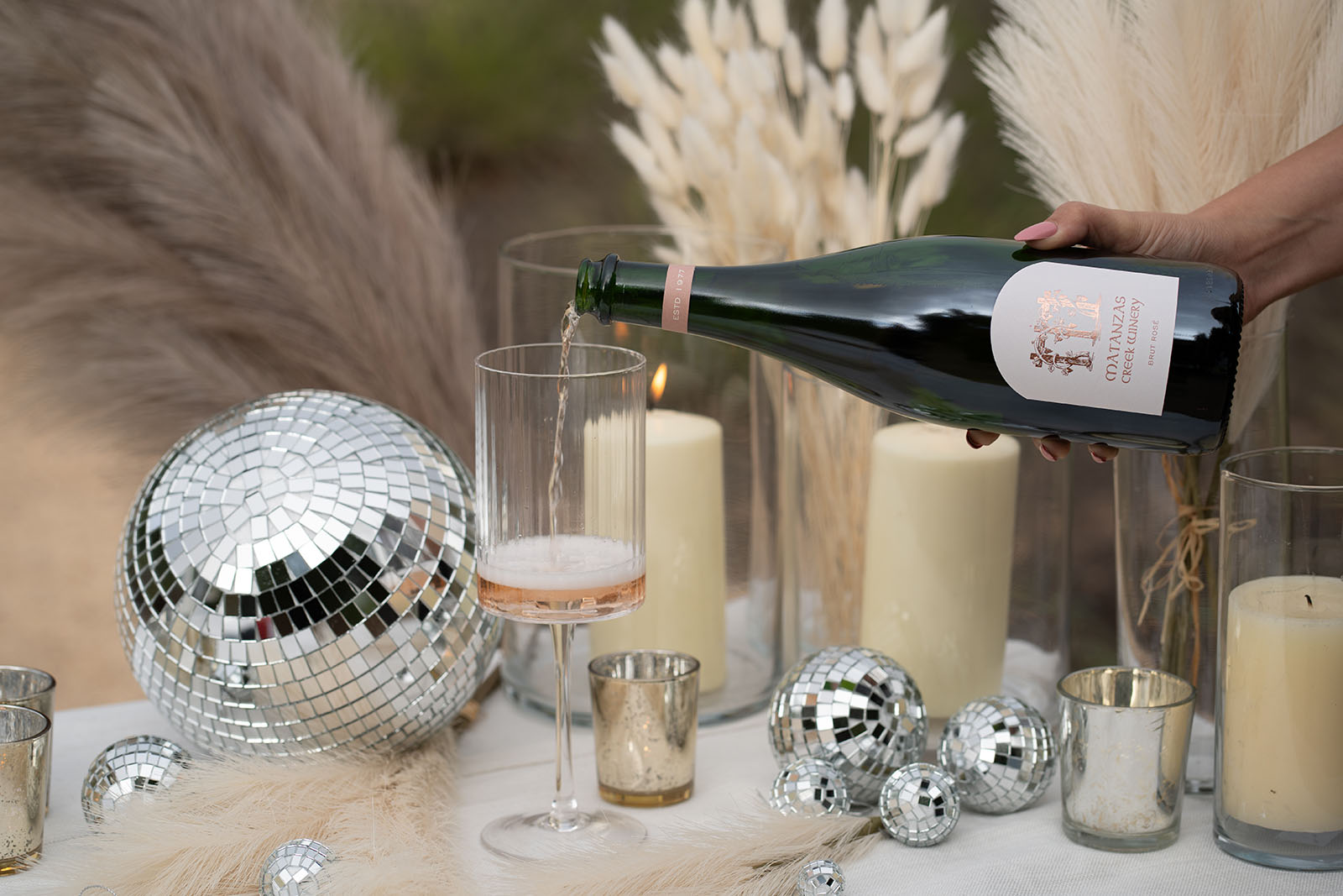 Member Holiday Sip & Shop